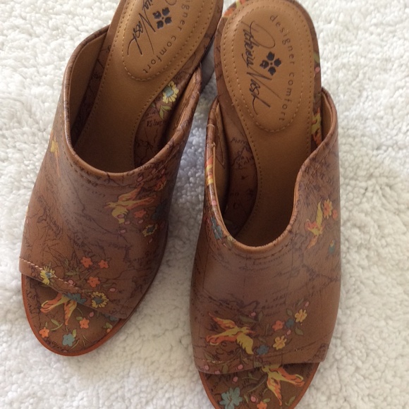 Patricia Nash floral map Ottavia heels - Picture 2 of 3